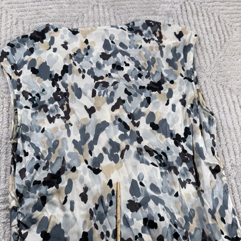 Ann Taylor Silk Blouse Women's 10 Grey Tan Abstract Animal Print Tie Neck Shell - Picture 8 of 10